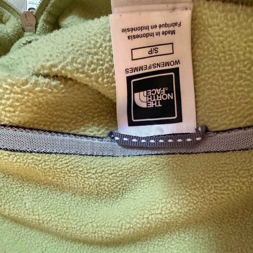 The North Face Women's TKA 100 1/4-Zip Fleece Pullover - Picture 8 of 8